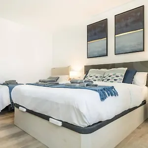 https://new-villa-with-private-pool-by-the-beach-port.1costadelsol.com